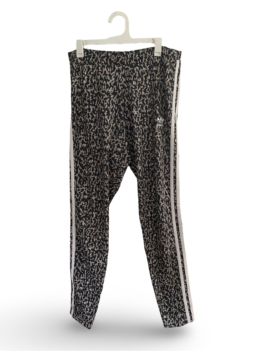 adidas Leopard-Print workout Set- Side Stripes - Picture 2 of 8